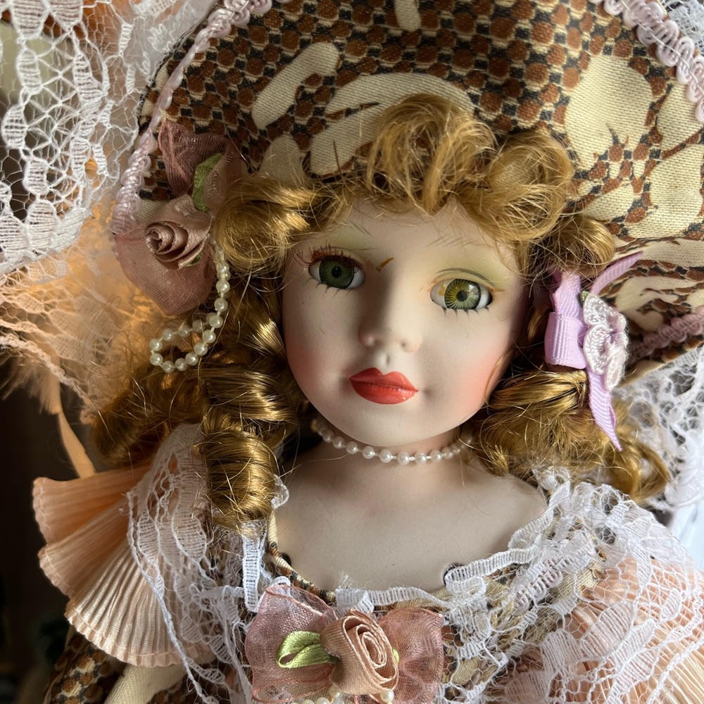 Vintage Porcelain Doll and stand - Picture 2 of 6